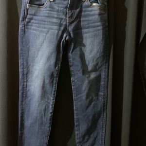 Woman’s American Eagle jean leggings size 8 short